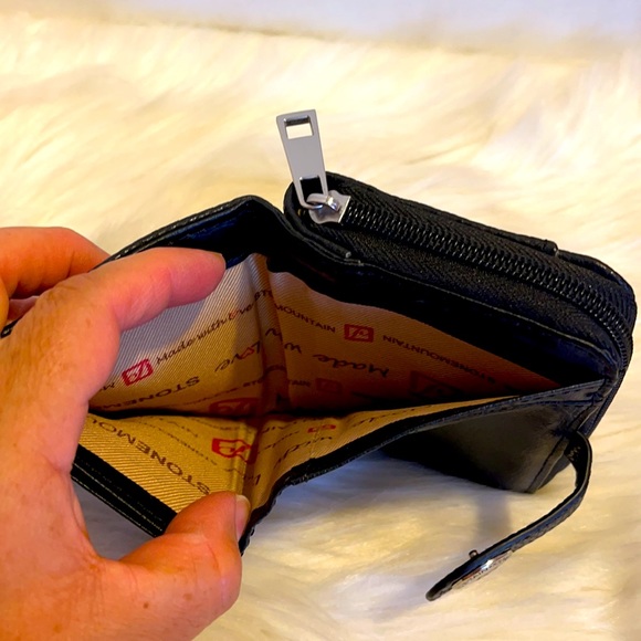 STONEMOUNTAIN WALLET MULTIPLE POCKETS & CARDS - Picture 4 of 5
